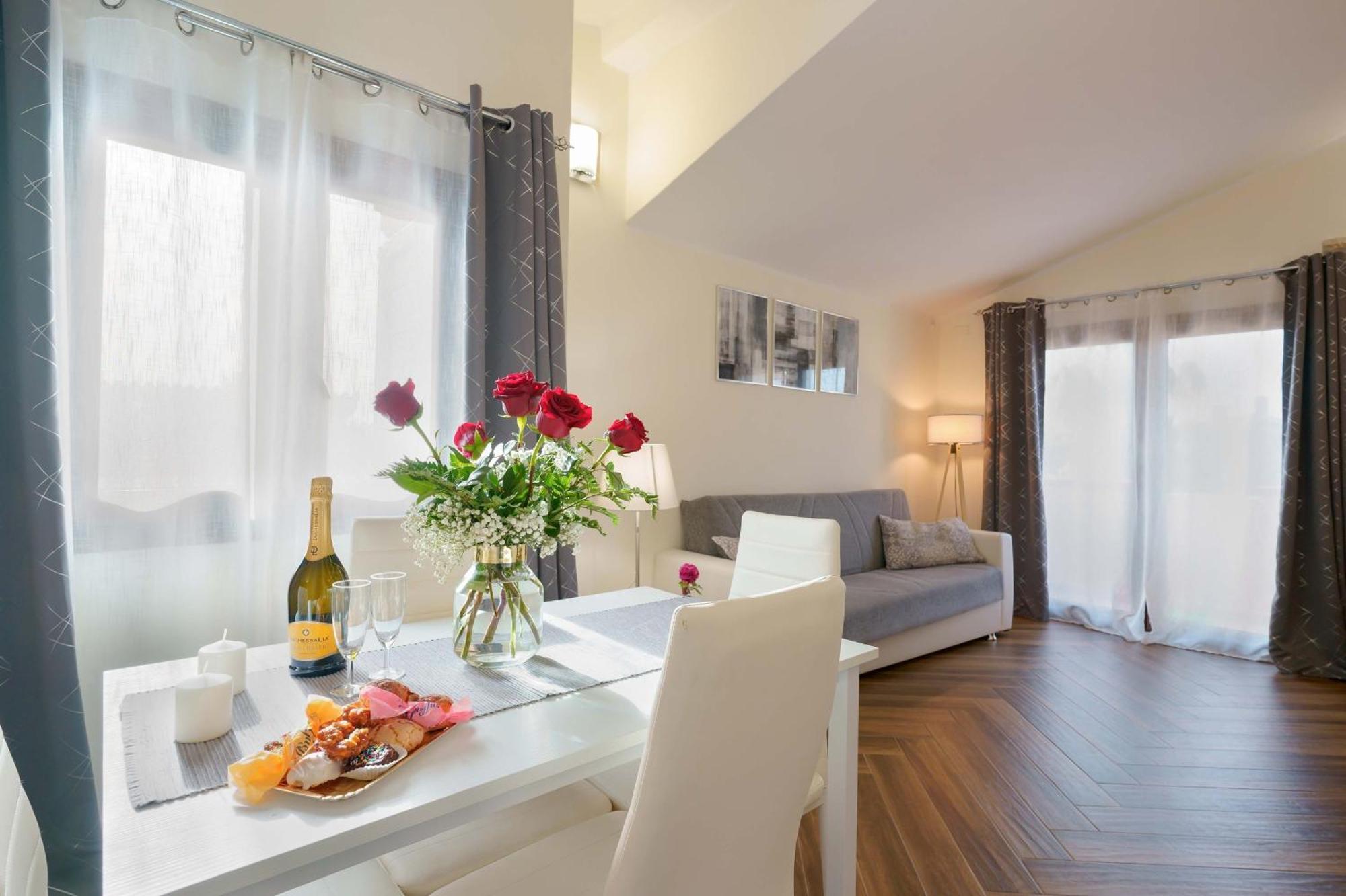 Exclusive Use Swimming Pool Available From June To September Cagliari Exterior foto