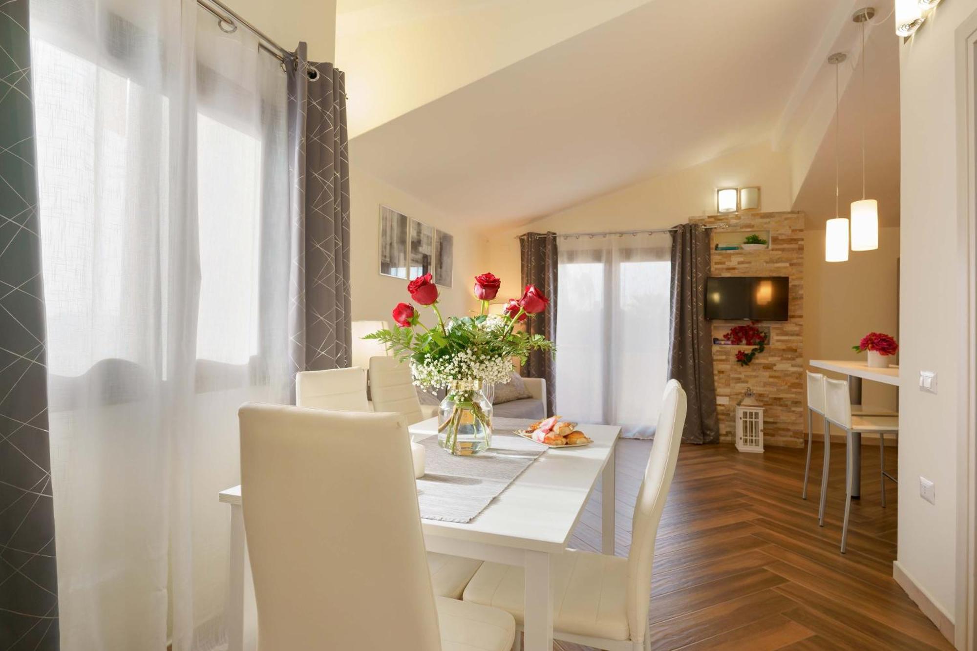 Exclusive Use Swimming Pool Available From June To September Cagliari Exterior foto