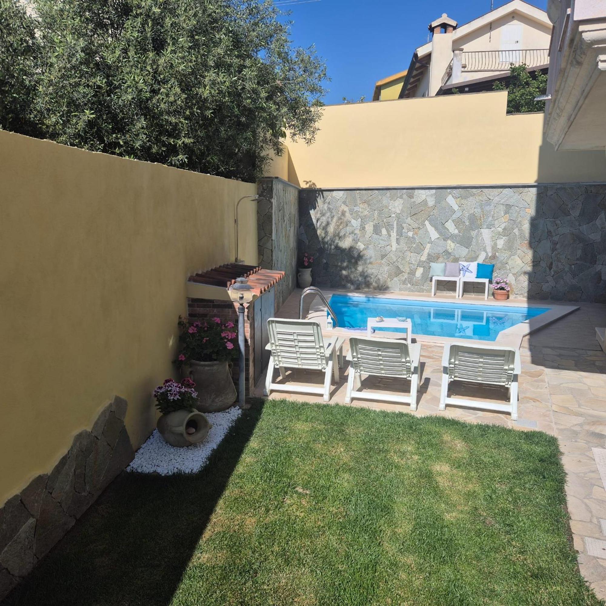 Exclusive Use Swimming Pool Available From June To September Cagliari Exterior foto
